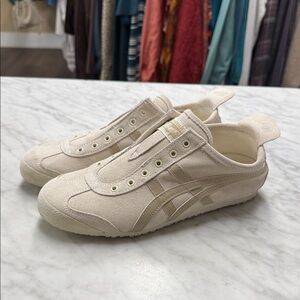 Onitsuka Tiger Mexico 66 Slip On in Birch Wood Crepe Sneakers US size 6